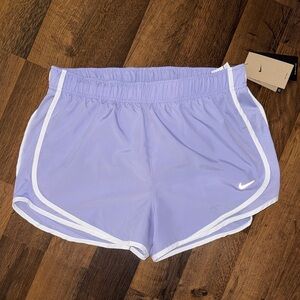 NWT Nike Women's Light Purple Athletic Running Shorts (size LARGE)
